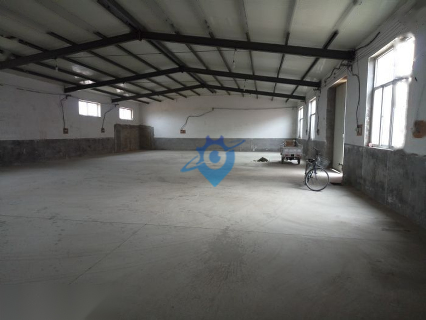 青崇公路绿岛餐饮旁20米,厂房出租!也可作仓库!干净卫生!
