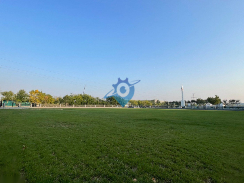 厂房出租出售，有证、可进大车、有宿舍食堂停车场